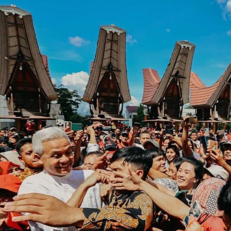 Ganjar Terharu Kesenangan Luar Biasa di Tongkonan Sangullele