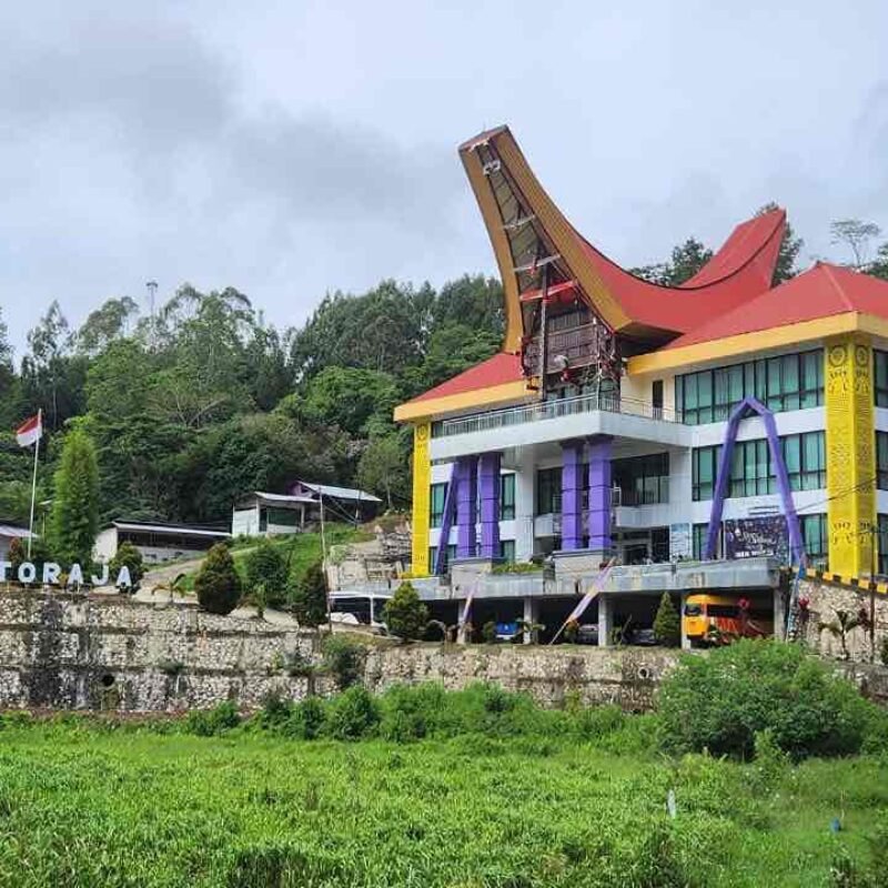 Memalukan, IAKN Toraja Dipimpin Rektor Plagiator dan Otoriter