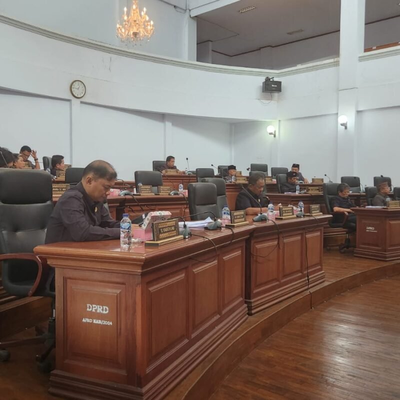Bahas LkPJ , Dewan ‘Senggol’ Zadrak Soal Kegaduhan Mutasi Pejabat Pemkab