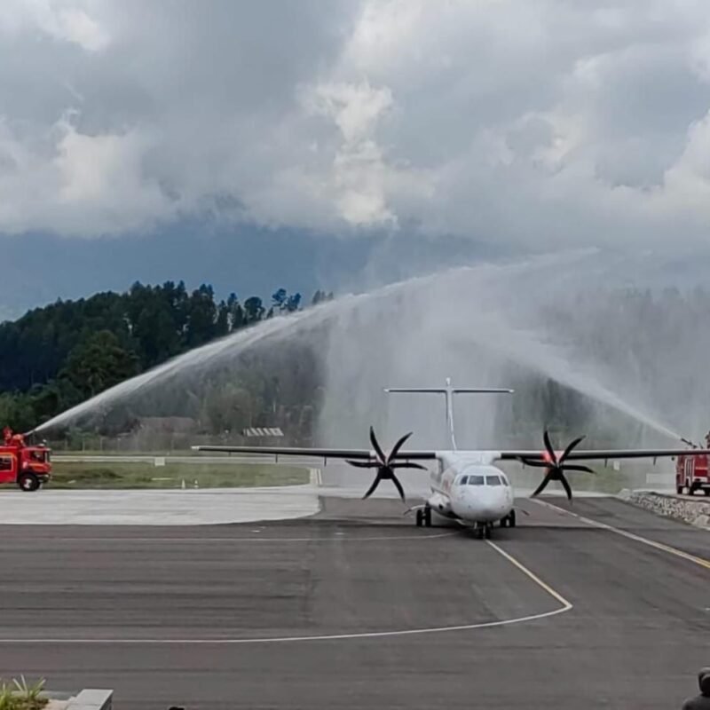 Inaugural Flight, Selebrasi Penyambutan Rombongan Gubernur Sulut di Bandara Toraja