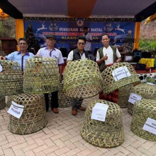 Natal PKB GT Klasis Sillanan Pugar Tradisi Lokal