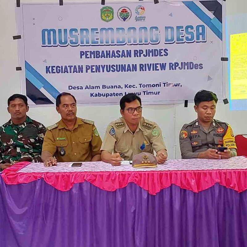 Camat Tomoni Timur Tekankan Pembangunan Partisipatif dalam Pembahasan Perubahan RPJMDes Alam Buana