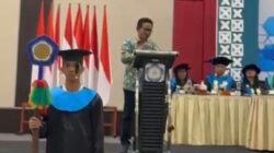 Pesan Humanis Anggota DPRD Papua Barat di Wisuda UKI Paulus: Jadilah Lilin yang Terus Menyala