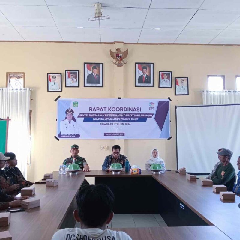 Camat Tomoni Timur ke Satlinmas: Jangan Lengah, Jaga Kondusivitas Desa !