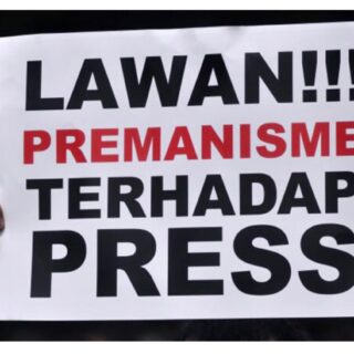 EDITORIAL : Bertekuk Lutut di Bawah ‘Pidana Sabun’, Kasus Pers Toraja dalam Pasungan ?