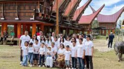 Menabur Berkat di Altar Tongkonan Rantepao Doan , Menuai Syukur dalam Sakralnya Adat Ma’ Bua’ Kale