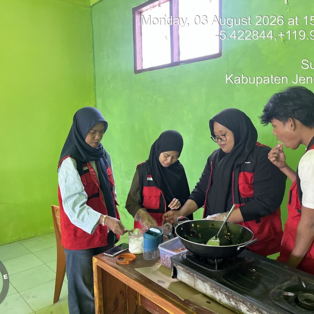 Inovasi KKN Unhas: Olah Bawang Under-Sized Jenetallasa Jadi Produk Kuliner