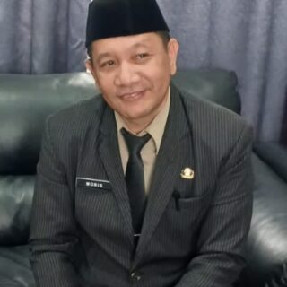 Damoris Dilantik Definitif, Akhiri Paceklik Panjang Kepemimpinan Sekwan DPRD