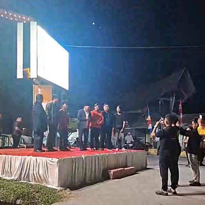 Buah Inovasi Daerah; Welem Resmikan Videotron Simpang Lima Jadi Kado HUT RI Warga Mamasa