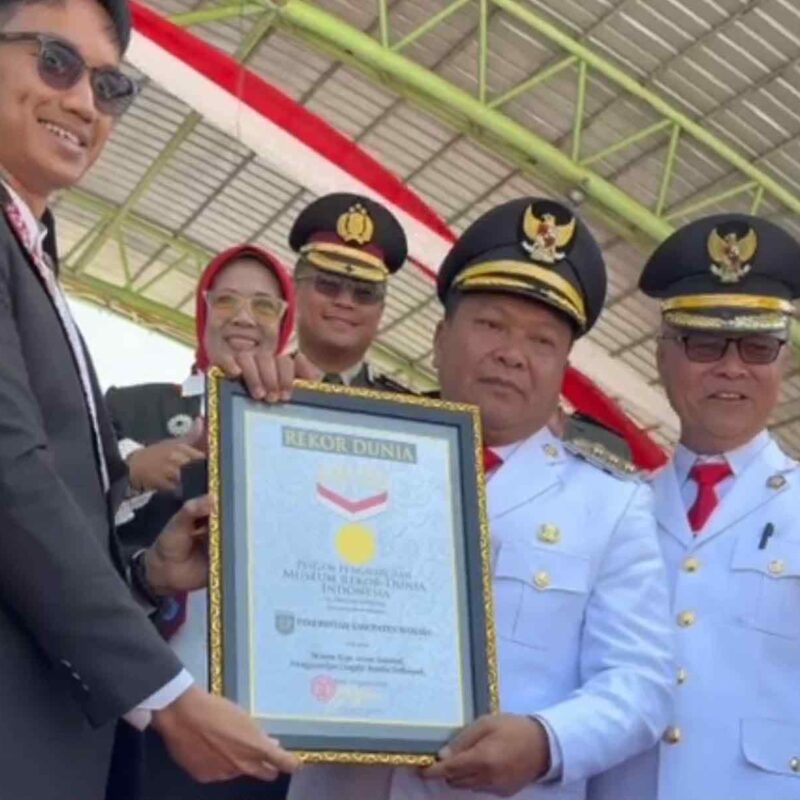 BREAKING NEWS: Mamasa Cetak Rekor Dunia Minum Kopi Bambu di HUT RI ke-81