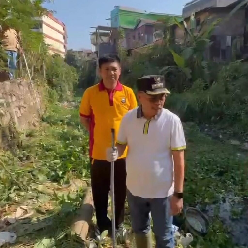 Bupati Zadrak Mengajak Warga Rawat Sungai dan Redam Banjir